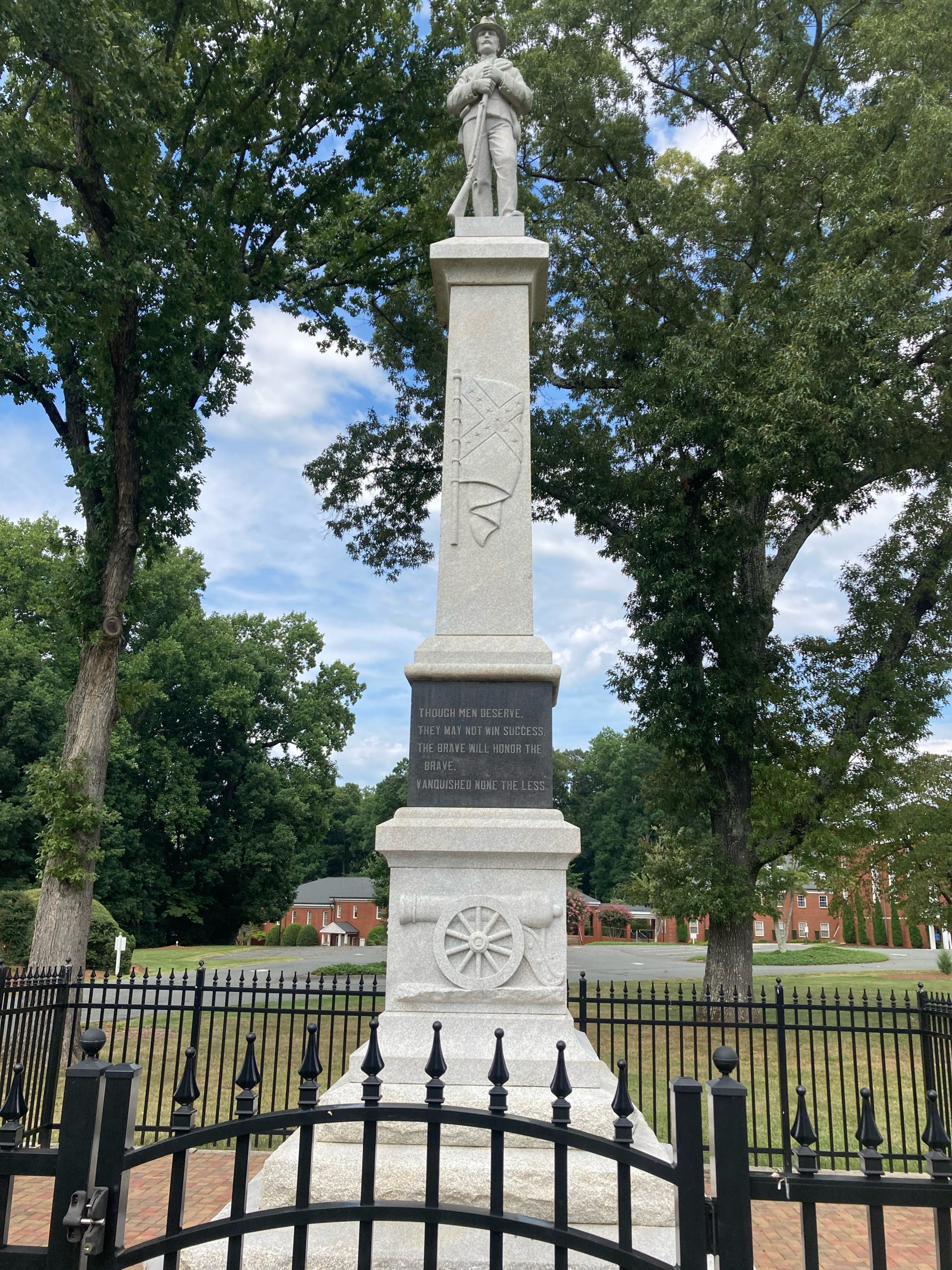 Veteran defends Civil War Statues