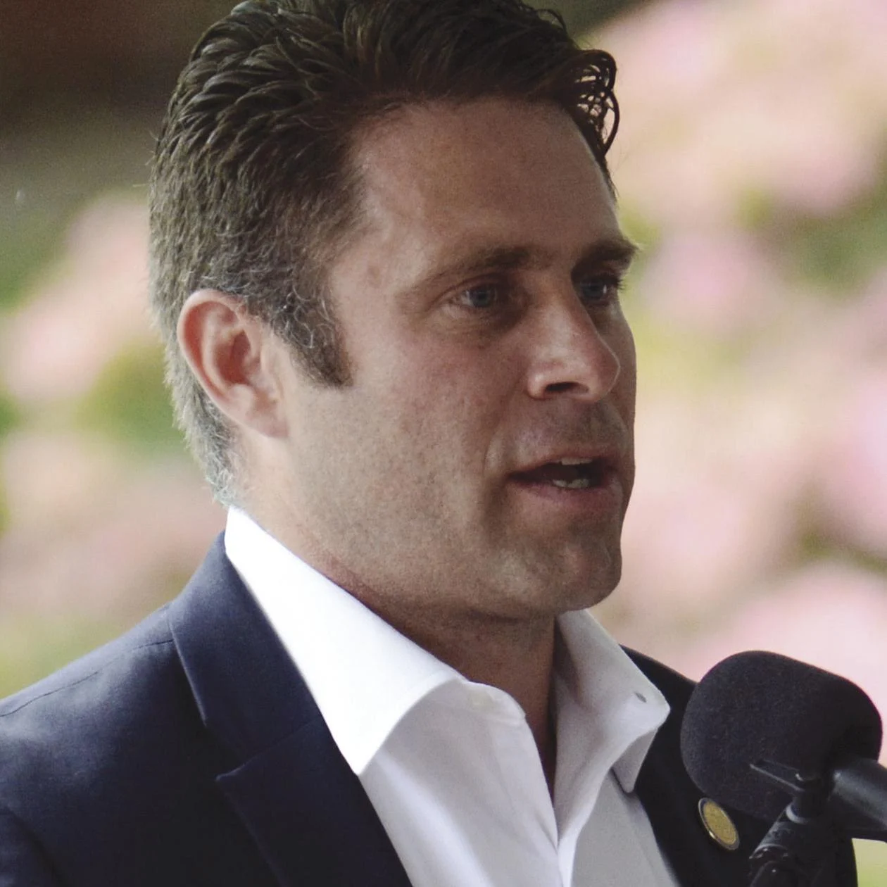 Nick Freitas standing ovation for standing up to the crybullies.